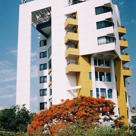 Hotel Maharaja Regency Satara Exteriér fotografie
