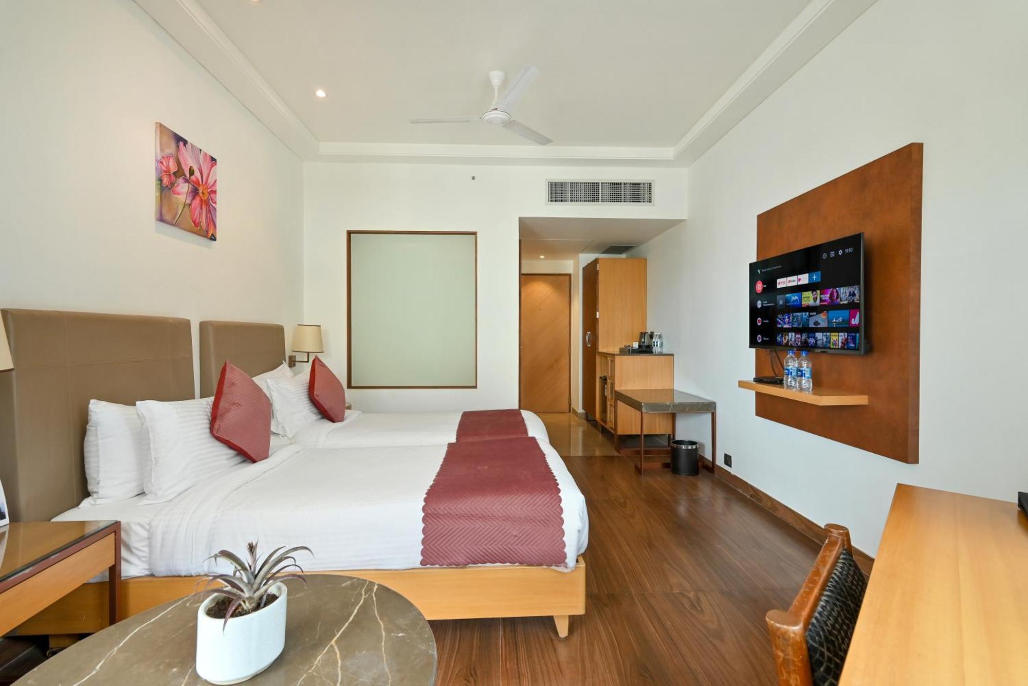 Hotel Maharaja Regency Satara Exteriér fotografie