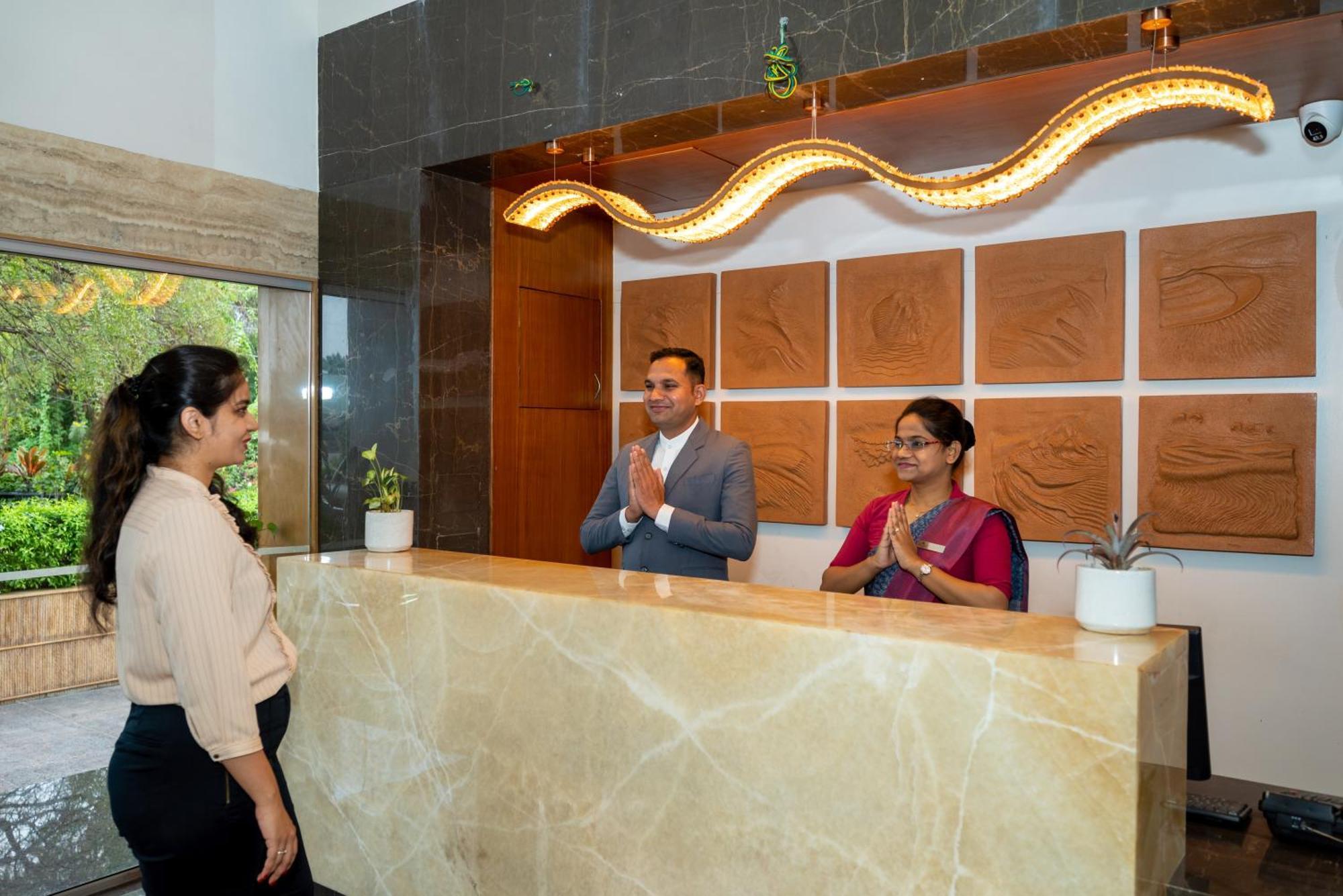 Hotel Maharaja Regency Satara Exteriér fotografie