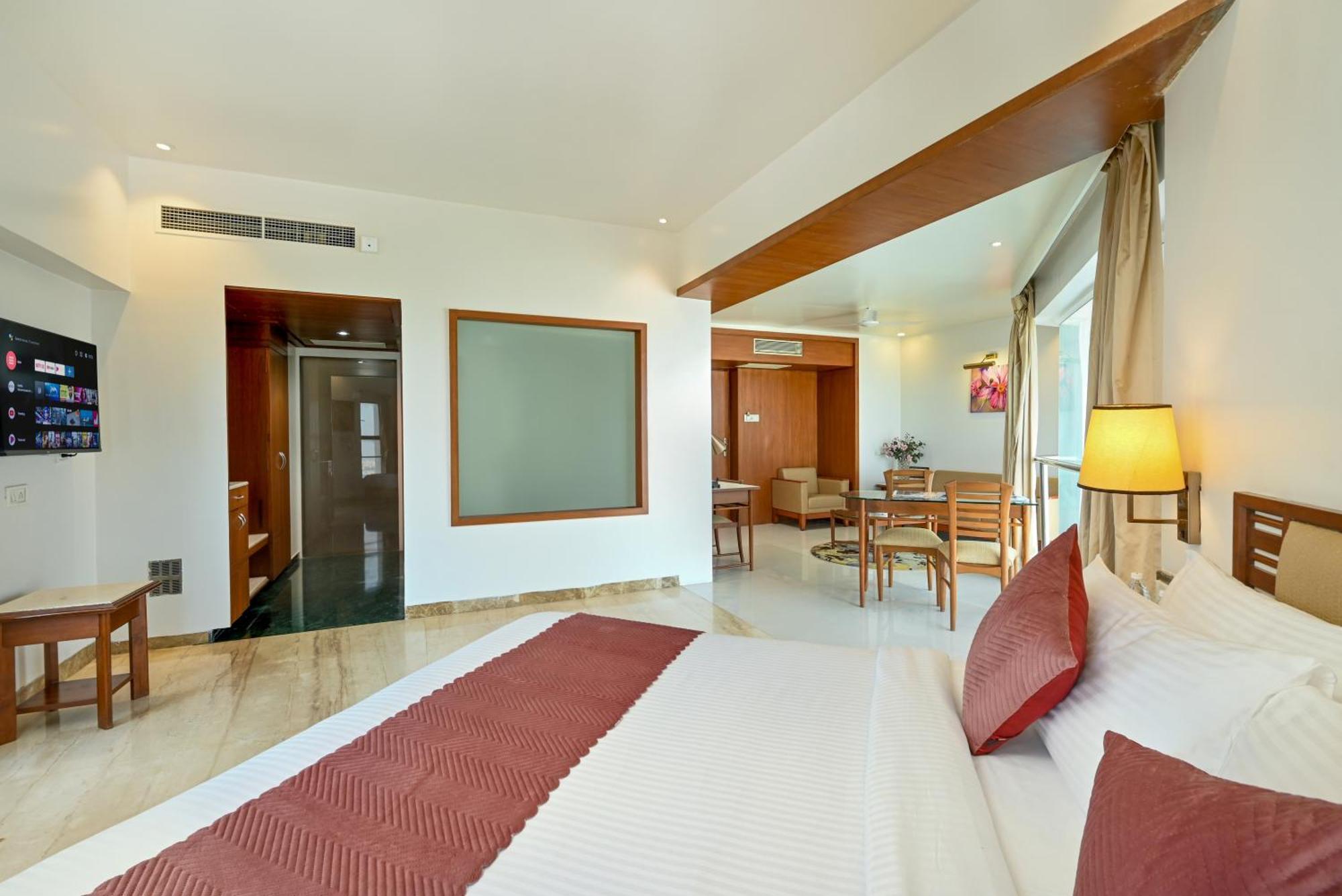 Hotel Maharaja Regency Satara Exteriér fotografie