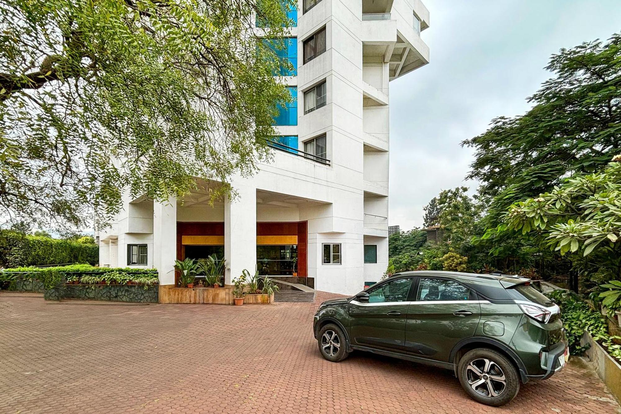 Hotel Maharaja Regency Satara Exteriér fotografie