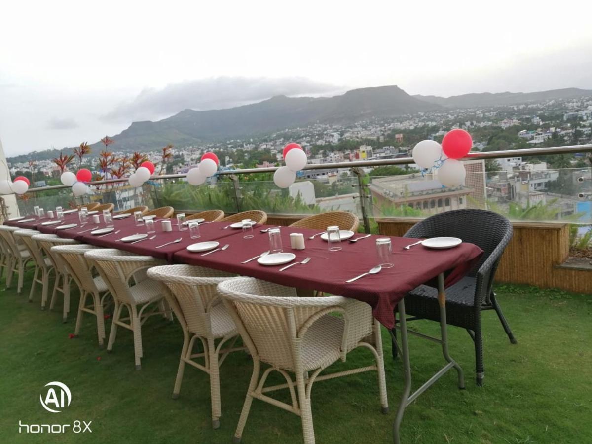 Hotel Maharaja Regency Satara Exteriér fotografie