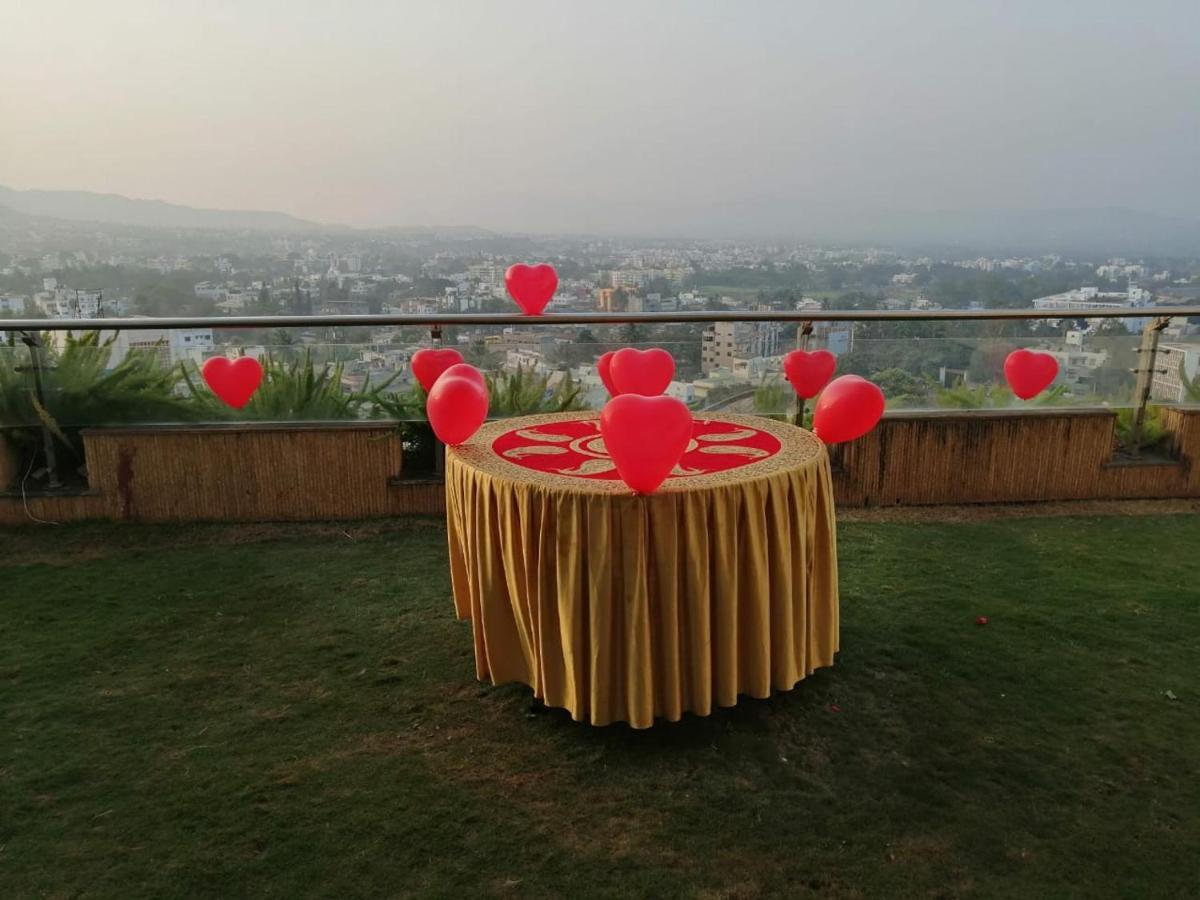 Hotel Maharaja Regency Satara Exteriér fotografie